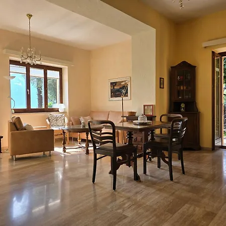 Ida Frueh By Holap Sa アパート