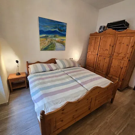 Ida Frueh By Holap Sa * 洛迦诺