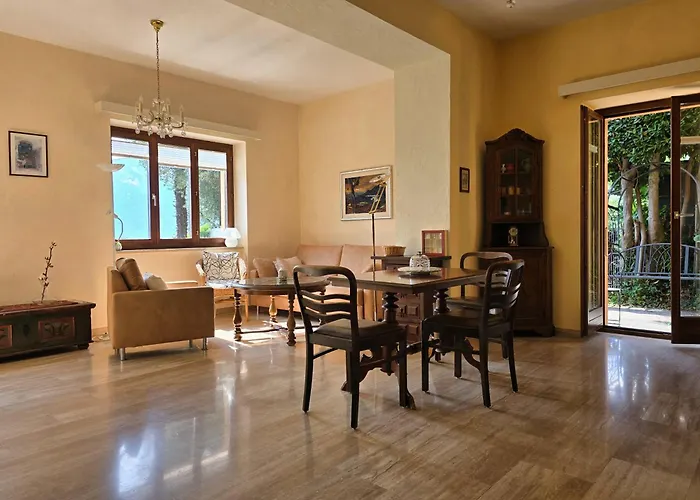 Ida Frueh By Holap Sa Apartman